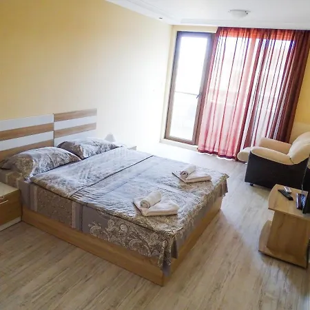 Апартаменти Golden Dunes