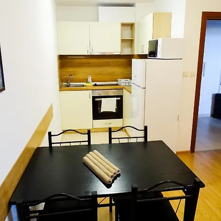 Апартамент голдън дюнс Приморско