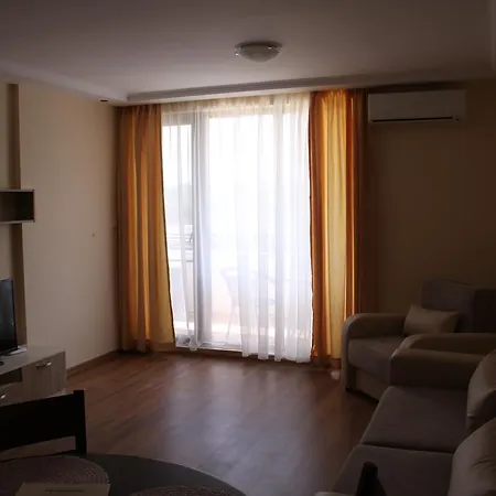 Golden Dunes Апартаменти *