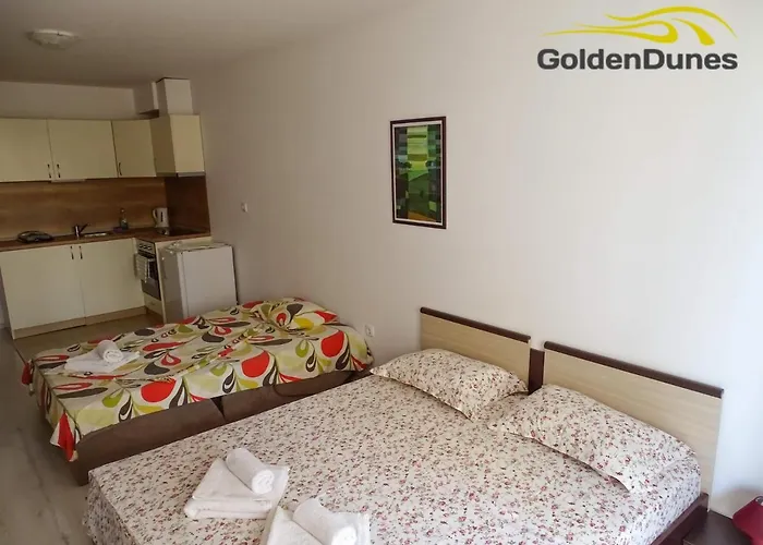 Golden Dunes Apartment