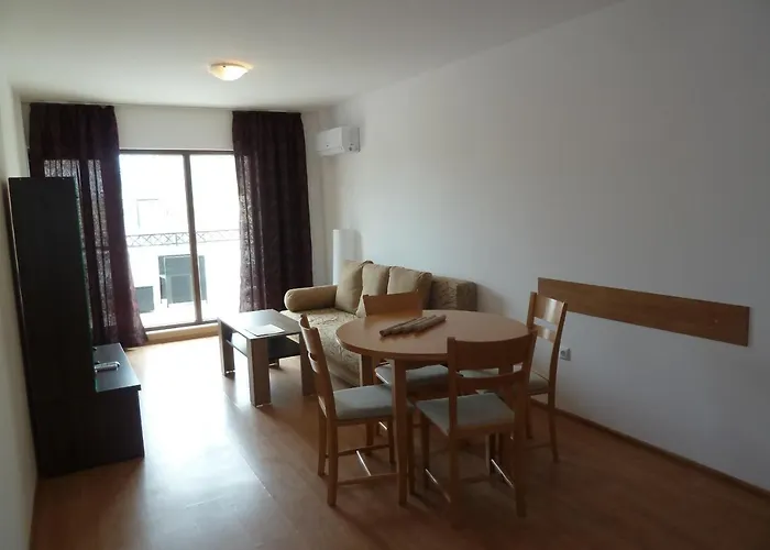 Golden Dunes Apartment