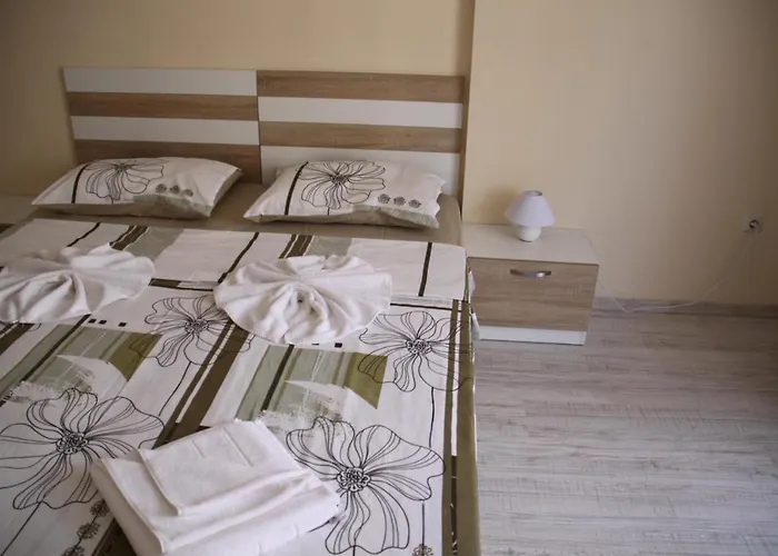 Golden Dunes Apartment